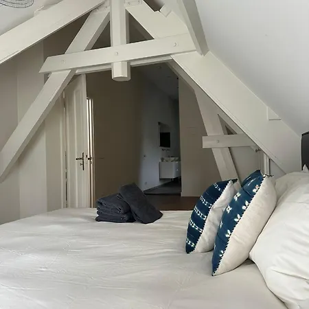 Urban Comfort Loft